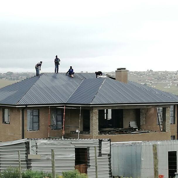 Border Rubberising team working on a residential roof project